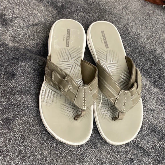 Clarks Shoes - Clarks Women's Grey Sandals size 8